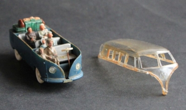 Wiking Volkswagen T1 Glas-Bus mit Figuren 1963 Plastikmodell (6392)